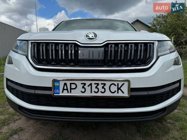 Белый Шкода Kodiaq, объемом двигателя 1.98 л и пробегом 33 тыс. км за 34500 $, фото 90 на Automoto.ua
