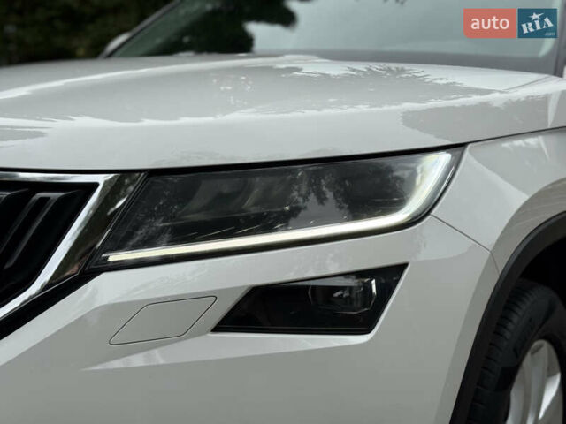 Белый Шкода Kodiaq, объемом двигателя 1.97 л и пробегом 237 тыс. км за 26500 $, фото 18 на Automoto.ua