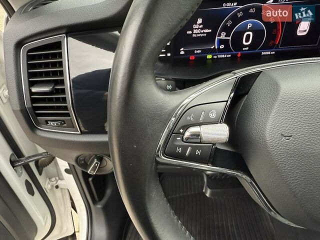 Белый Шкода Kodiaq, объемом двигателя 1.98 л и пробегом 56 тыс. км за 30500 $, фото 67 на Automoto.ua