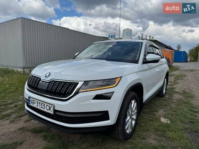 Белый Шкода Kodiaq, объемом двигателя 1.98 л и пробегом 33 тыс. км за 34500 $, фото 77 на Automoto.ua