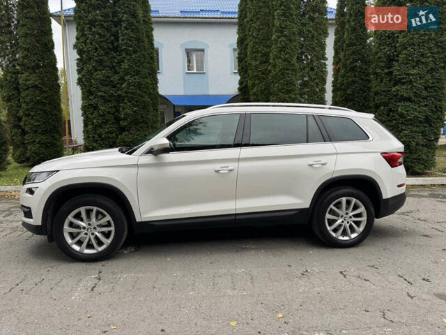 Белый Шкода Kodiaq, объемом двигателя 1.97 л и пробегом 237 тыс. км за 26500 $, фото 5 на Automoto.ua