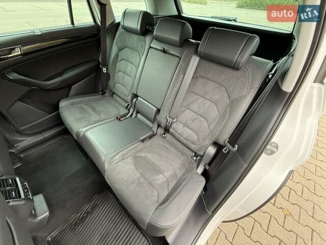 Белый Шкода Kodiaq, объемом двигателя 1.98 л и пробегом 56 тыс. км за 30500 $, фото 80 на Automoto.ua