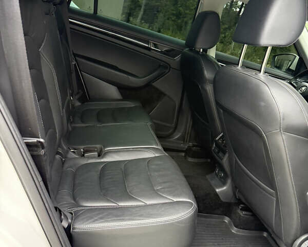 Белый Шкода Kodiaq, объемом двигателя 1.97 л и пробегом 164 тыс. км за 29990 $, фото 24 на Automoto.ua