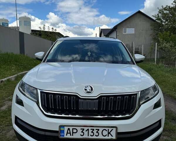 Белый Шкода Kodiaq, объемом двигателя 1.98 л и пробегом 33 тыс. км за 34500 $, фото 11 на Automoto.ua