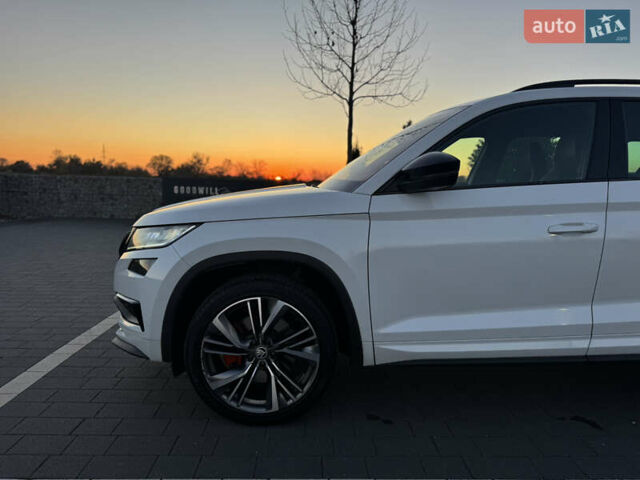 Белый Шкода Kodiaq, объемом двигателя 2 л и пробегом 195 тыс. км за 34999 $, фото 26 на Automoto.ua