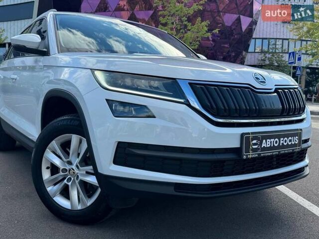 Шкода Kodiaq 2020 у Києві на Automoto.ua Білий Шкода Kodiaq, об'ємом двигуна 1.98 л та пробігом 72 тис. км за 28990 $, фото 1 на Automoto.ua