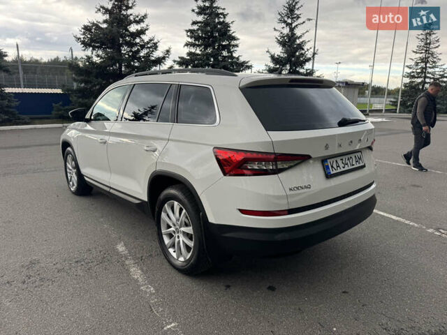 Белый Шкода Kodiaq, объемом двигателя 2 л и пробегом 225 тыс. км за 21800 $, фото 11 на Automoto.ua