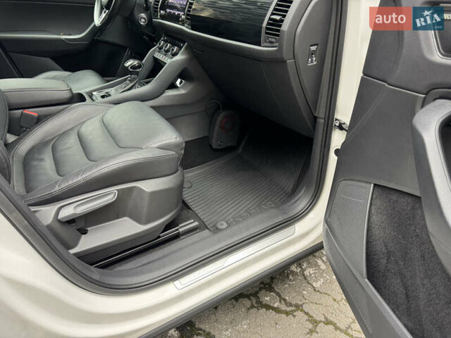 Белый Шкода Kodiaq, объемом двигателя 1.97 л и пробегом 237 тыс. км за 26500 $, фото 73 на Automoto.ua