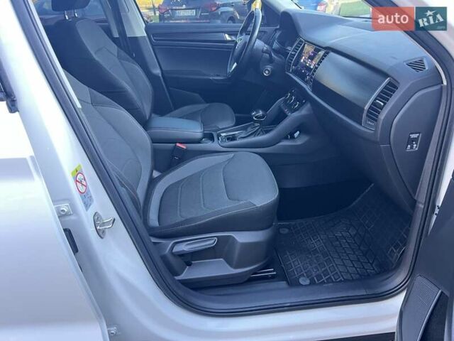 Белый Шкода Kodiaq, объемом двигателя 1.97 л и пробегом 219 тыс. км за 26200 $, фото 35 на Automoto.ua