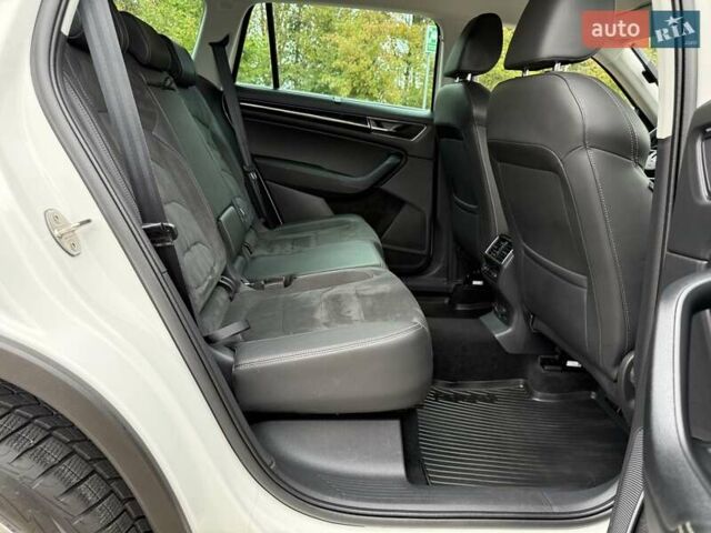 Белый Шкода Kodiaq, объемом двигателя 1.98 л и пробегом 56 тыс. км за 30500 $, фото 84 на Automoto.ua
