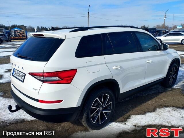 Білий Шкода Kodiaq, об'ємом двигуна 2 л та пробігом 180 тис. км за 21900 $, фото 2 на Automoto.ua