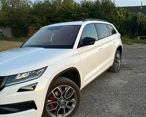 Білий Шкода Kodiaq, об'ємом двигуна 1.97 л та пробігом 160 тис. км за 39000 $, фото 1 на Automoto.ua