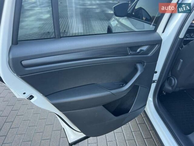 Белый Шкода Kodiaq, объемом двигателя 1.97 л и пробегом 219 тыс. км за 26200 $, фото 40 на Automoto.ua