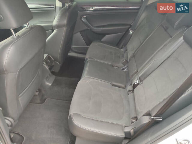 Белый Шкода Kodiaq, объемом двигателя 1.98 л и пробегом 74 тыс. км за 29500 $, фото 20 на Automoto.ua