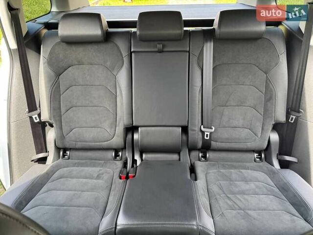 Белый Шкода Kodiaq, объемом двигателя 1.98 л и пробегом 33 тыс. км за 34500 $, фото 35 на Automoto.ua