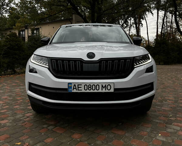 Белый Шкода Kodiaq, объемом двигателя 1.98 л и пробегом 113 тыс. км за 32000 $, фото 2 на Automoto.ua