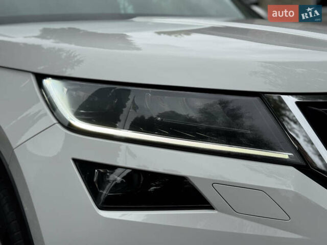 Белый Шкода Kodiaq, объемом двигателя 1.97 л и пробегом 237 тыс. км за 26500 $, фото 19 на Automoto.ua