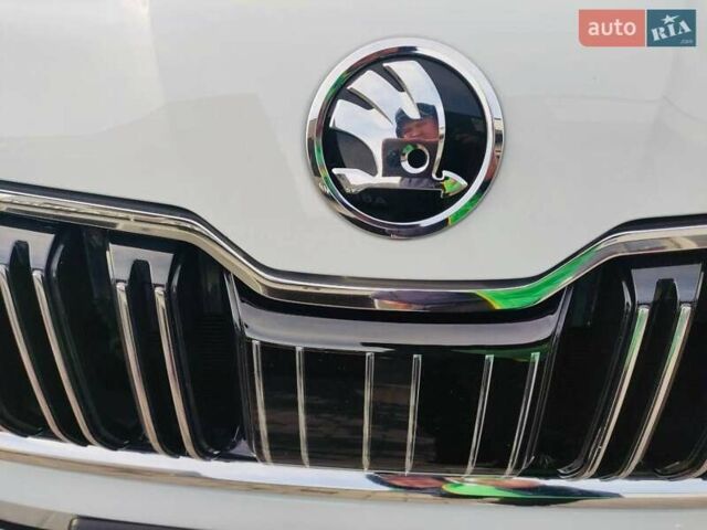 Білий Шкода Kodiaq, об'ємом двигуна 1.97 л та пробігом 190 тис. км за 30950 $, фото 19 на Automoto.ua