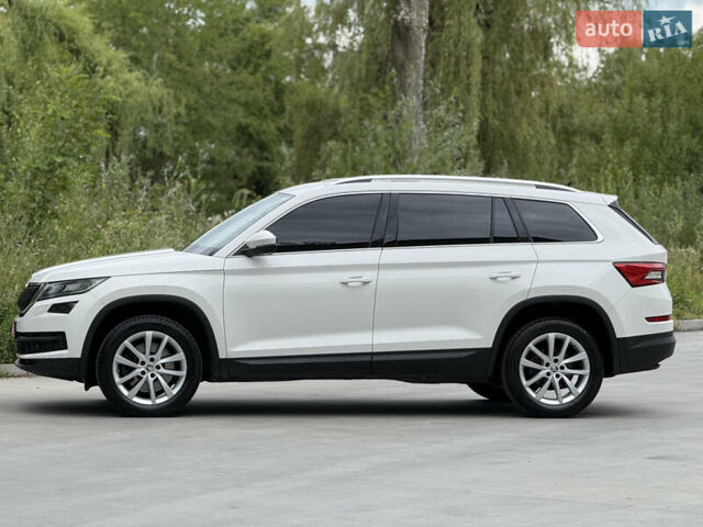 Белый Шкода Kodiaq, объемом двигателя 1.97 л и пробегом 164 тыс. км за 29990 $, фото 11 на Automoto.ua