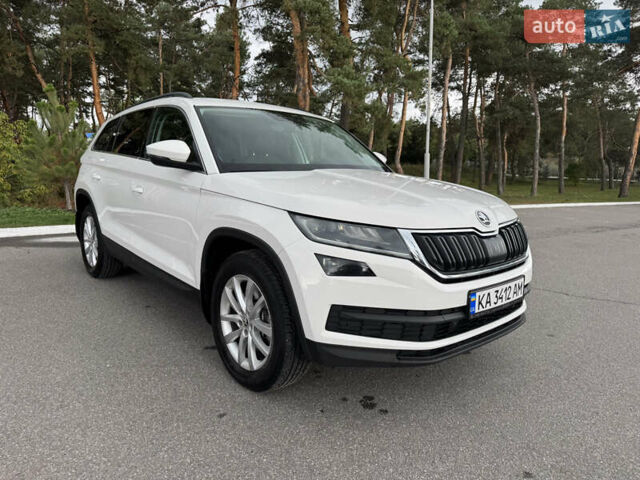 Белый Шкода Kodiaq, объемом двигателя 2 л и пробегом 225 тыс. км за 21800 $, фото 7 на Automoto.ua
