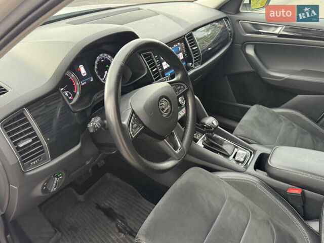 Белый Шкода Kodiaq, объемом двигателя 2 л и пробегом 225 тыс. км за 21800 $, фото 23 на Automoto.ua