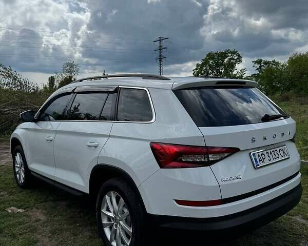 Белый Шкода Kodiaq, объемом двигателя 1.98 л и пробегом 33 тыс. км за 34500 $, фото 69 на Automoto.ua