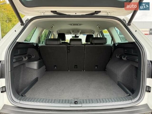 Белый Шкода Kodiaq, объемом двигателя 1.98 л и пробегом 56 тыс. км за 30500 $, фото 82 на Automoto.ua