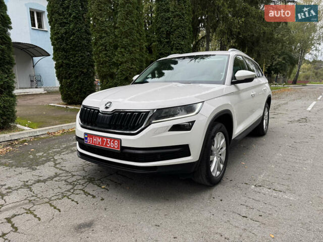 Белый Шкода Kodiaq, объемом двигателя 1.97 л и пробегом 237 тыс. км за 26500 $, фото 3 на Automoto.ua