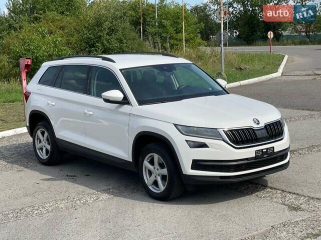 Шкода Kodiaq 2020 в Ужгороде на Automoto.ua Белый Шкода Kodiaq, объемом двигателя 1.97 л и пробегом 267 тыс. км за 26800 $, фото 1 на Automoto.ua
