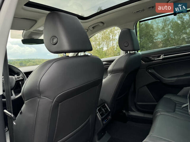 Белый Шкода Kodiaq, объемом двигателя 2 л и пробегом 153 тыс. км за 35600 $, фото 105 на Automoto.ua