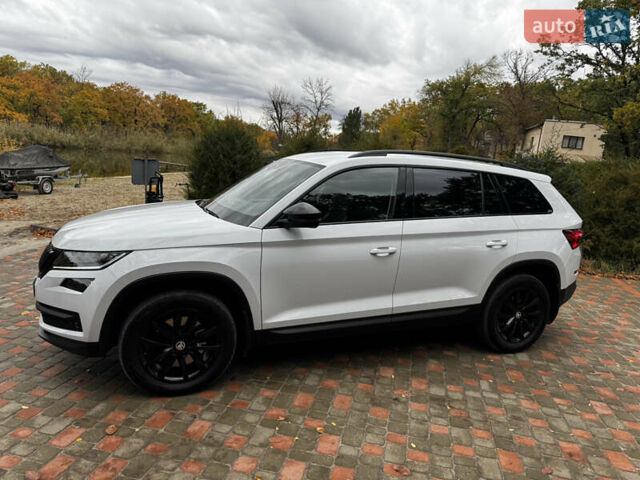 Белый Шкода Kodiaq, объемом двигателя 1.98 л и пробегом 113 тыс. км за 32000 $, фото 9 на Automoto.ua
