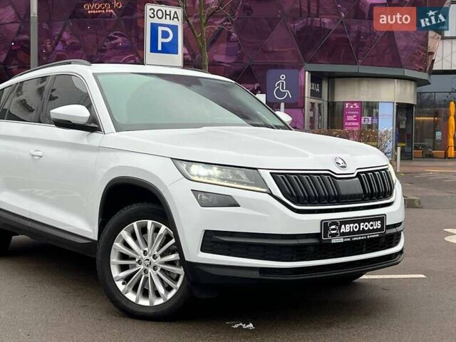 Білий Шкода Kodiaq, об'ємом двигуна 1.98 л та пробігом 75 тис. км за 29490 $, фото 3 на Automoto.ua