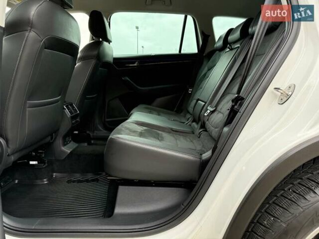 Белый Шкода Kodiaq, объемом двигателя 1.98 л и пробегом 56 тыс. км за 30500 $, фото 74 на Automoto.ua