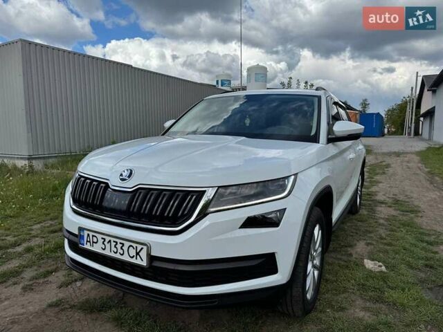 Белый Шкода Kodiaq, объемом двигателя 1.98 л и пробегом 33 тыс. км за 34500 $, фото 75 на Automoto.ua