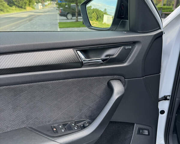Шкода Kodiaq 2020 в Ужгороде на Automoto.ua Белый Шкода Kodiaq, объемом двигателя 2 л и пробегом 194 тыс. км за 34500 $, фото 15 на Automoto.ua