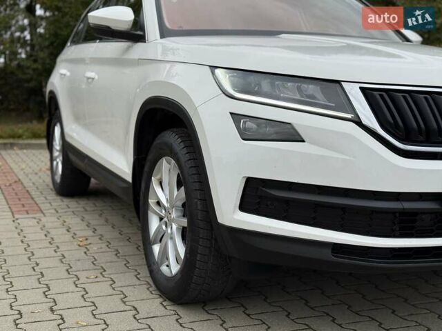 Белый Шкода Kodiaq, объемом двигателя 1.98 л и пробегом 56 тыс. км за 30500 $, фото 47 на Automoto.ua
