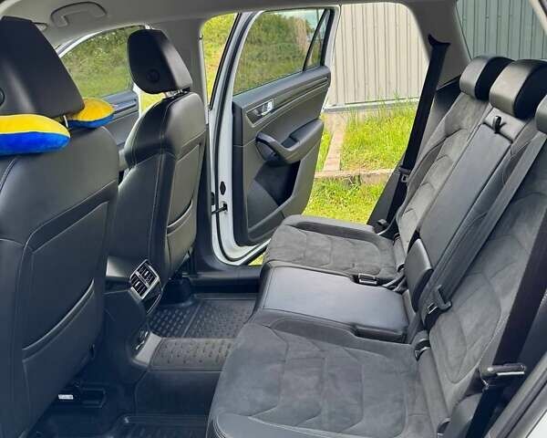 Белый Шкода Kodiaq, объемом двигателя 1.98 л и пробегом 33 тыс. км за 34500 $, фото 21 на Automoto.ua