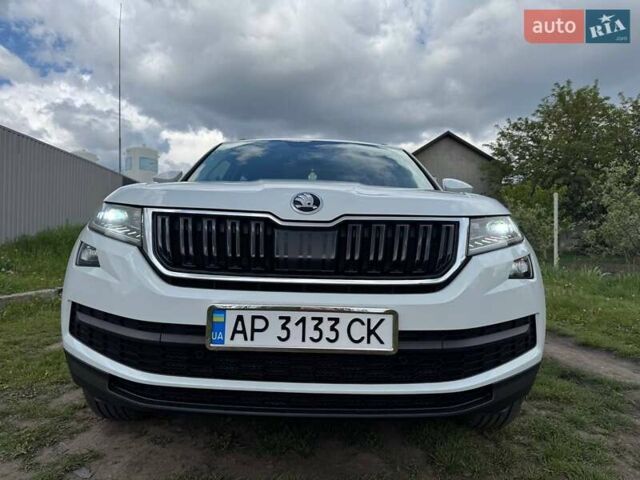 Белый Шкода Kodiaq, объемом двигателя 1.98 л и пробегом 33 тыс. км за 34500 $, фото 81 на Automoto.ua