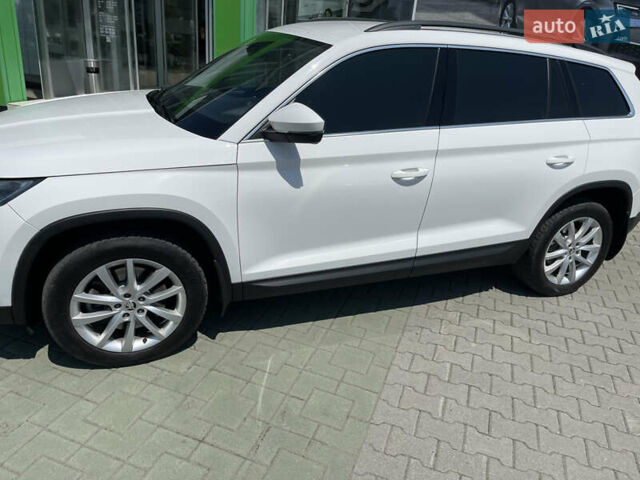 Белый Шкода Kodiaq, объемом двигателя 1.98 л и пробегом 234 тыс. км за 26000 $, фото 17 на Automoto.ua