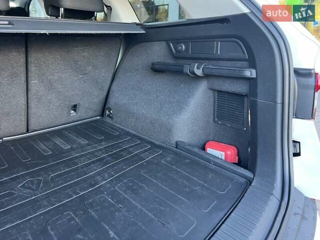 Белый Шкода Kodiaq, объемом двигателя 1.97 л и пробегом 219 тыс. км за 26200 $, фото 45 на Automoto.ua