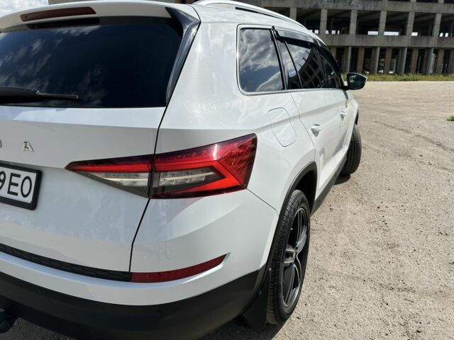 Белый Шкода Kodiaq, объемом двигателя 2 л и пробегом 199 тыс. км за 29900 $, фото 7 на Automoto.ua