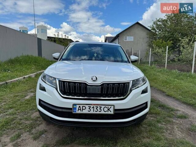 Белый Шкода Kodiaq, объемом двигателя 1.98 л и пробегом 33 тыс. км за 34500 $, фото 1 на Automoto.ua