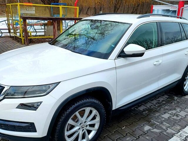 Белый Шкода Kodiaq, объемом двигателя 2 л и пробегом 50 тыс. км за 35300 $, фото 1 на Automoto.ua