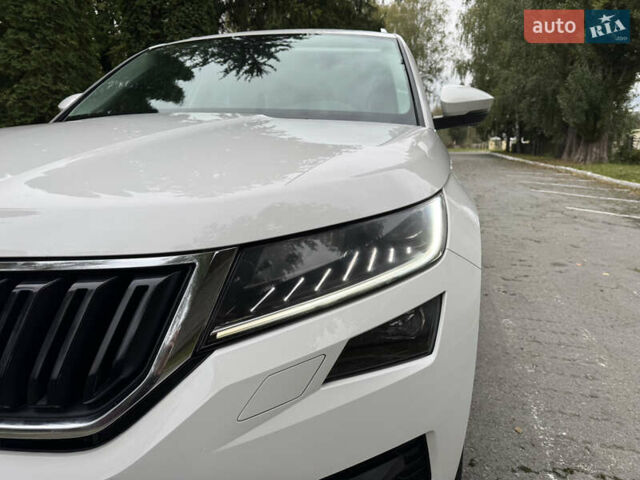Белый Шкода Kodiaq, объемом двигателя 1.97 л и пробегом 237 тыс. км за 26500 $, фото 25 на Automoto.ua