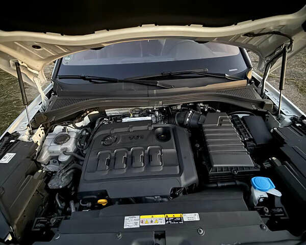 Білий Шкода Kodiaq, об'ємом двигуна 1.97 л та пробігом 160 тис. км за 39000 $, фото 11 на Automoto.ua
