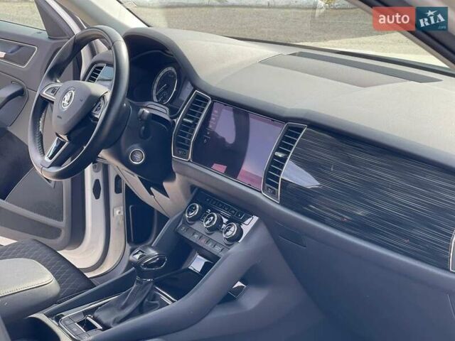 Шкода Kodiaq 2020 в Ужгороде на Automoto.ua Белый Шкода Kodiaq, объемом двигателя 1.97 л и пробегом 267 тыс. км за 26800 $, фото 35 на Automoto.ua