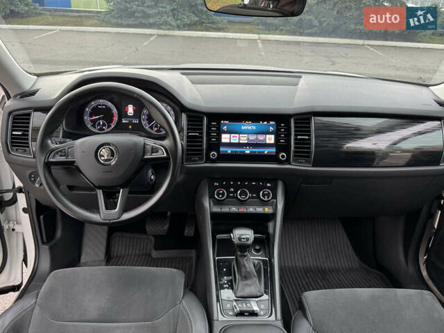 Белый Шкода Kodiaq, объемом двигателя 2 л и пробегом 225 тыс. км за 21800 $, фото 21 на Automoto.ua