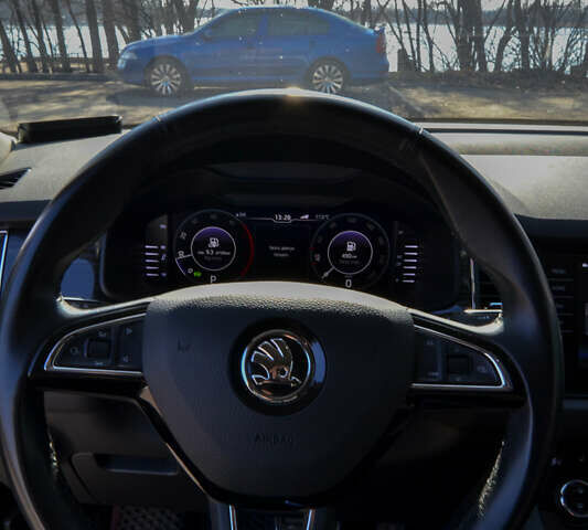 Білий Шкода Kodiaq, об'ємом двигуна 1.97 л та пробігом 226 тис. км за 26000 $, фото 6 на Automoto.ua