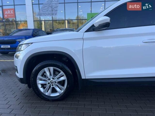 Белый Шкода Kodiaq, объемом двигателя 1.97 л и пробегом 219 тыс. км за 26200 $, фото 13 на Automoto.ua