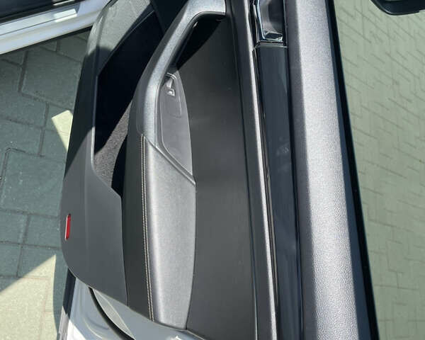 Белый Шкода Kodiaq, объемом двигателя 1.98 л и пробегом 234 тыс. км за 26000 $, фото 14 на Automoto.ua